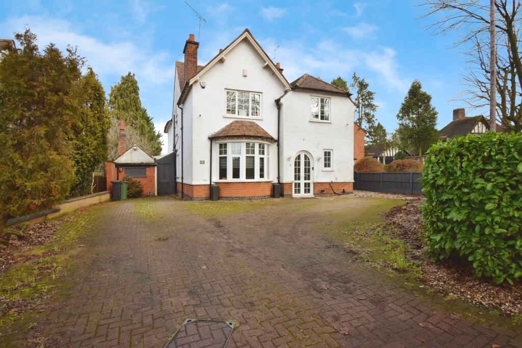 Main image of property: The Oval, Oadby, Leicester