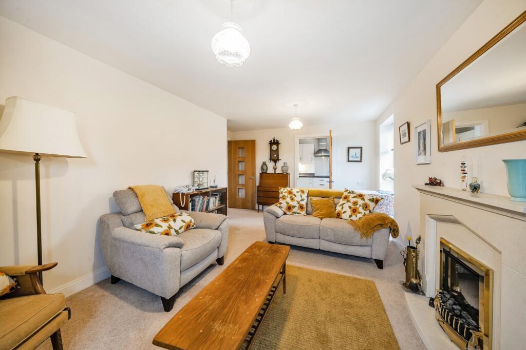 Lower Turk Street, Alton, Hampshire, GU34 photo 2
