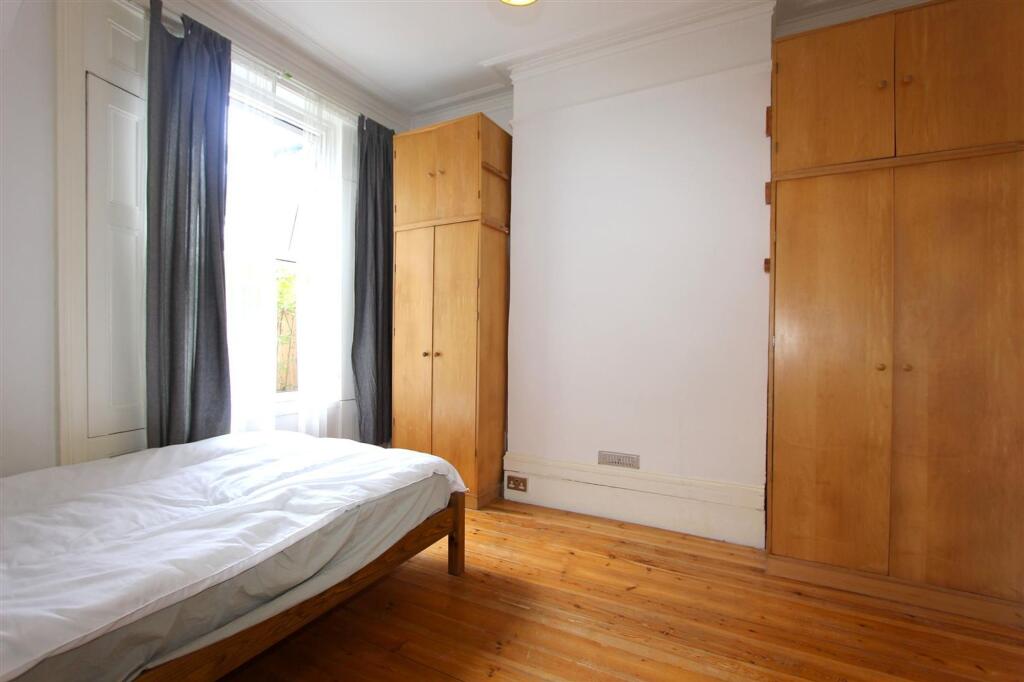 Apartment in London - More