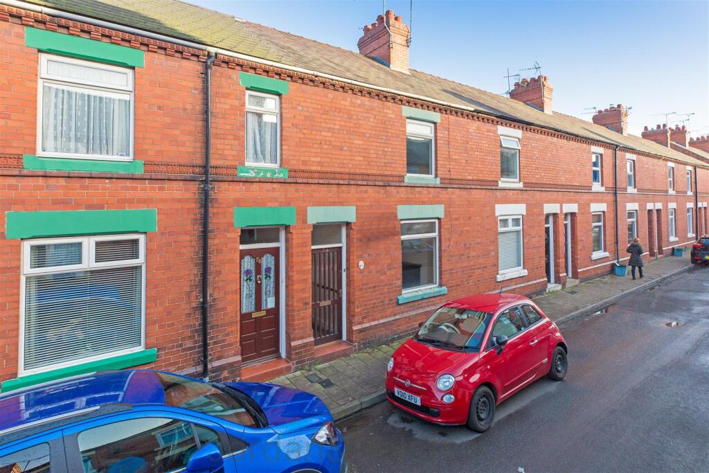 Main image of property: West Street, Hoole, Chester, Cheshire, CH2