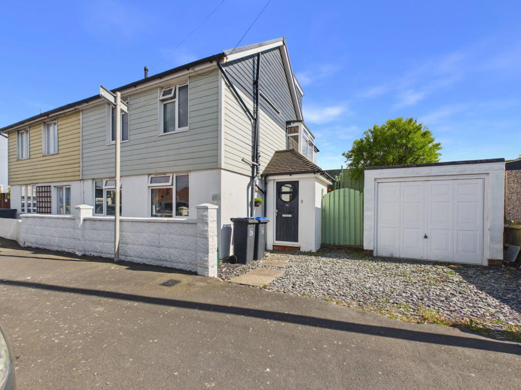 Main image of property: Brighton Road, Lancing, BN15 8LW