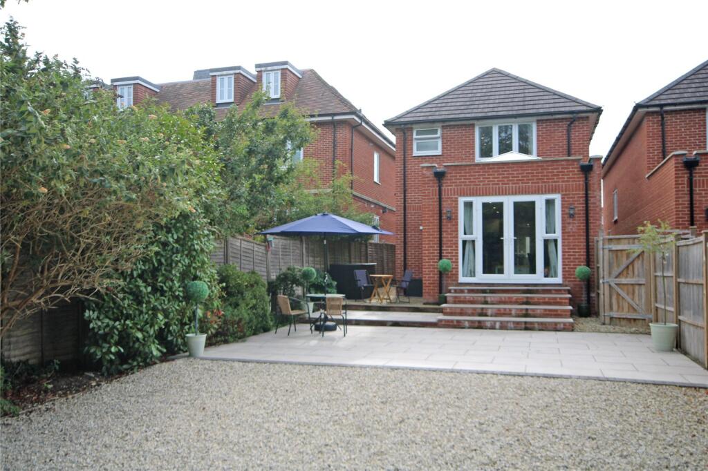 Manor Road, New Milton, Hampshire, BH25 photo 2