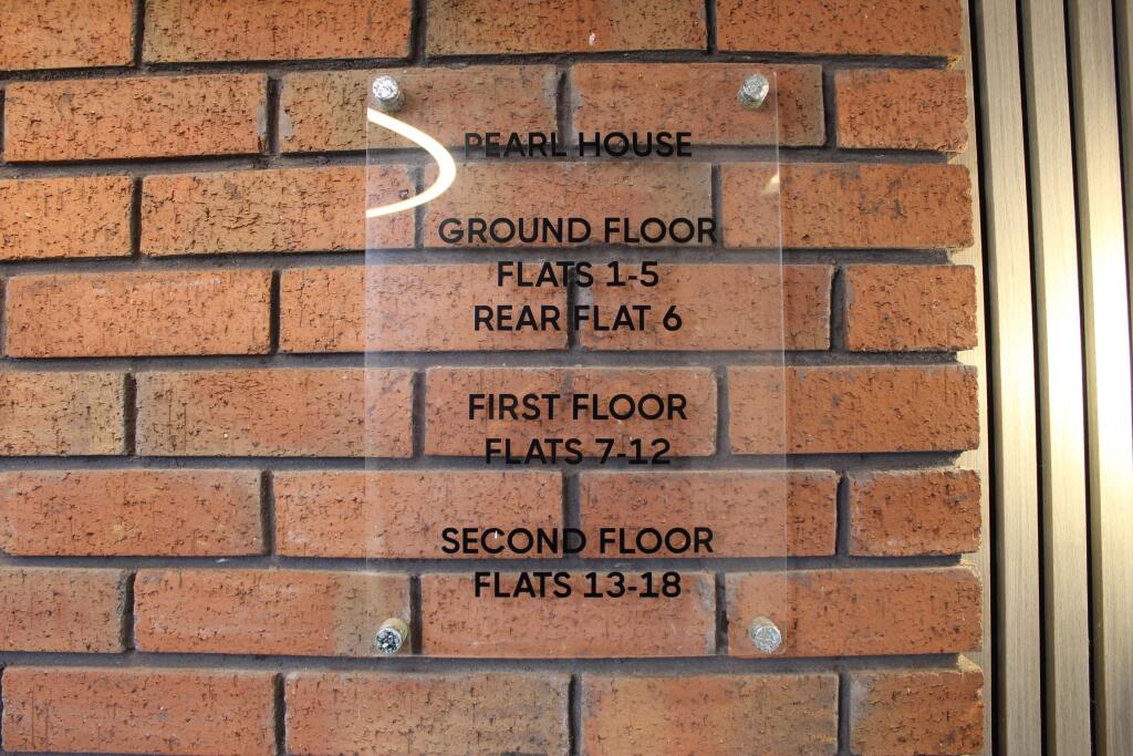 Apartment in Southend-on-Sea - View 2
