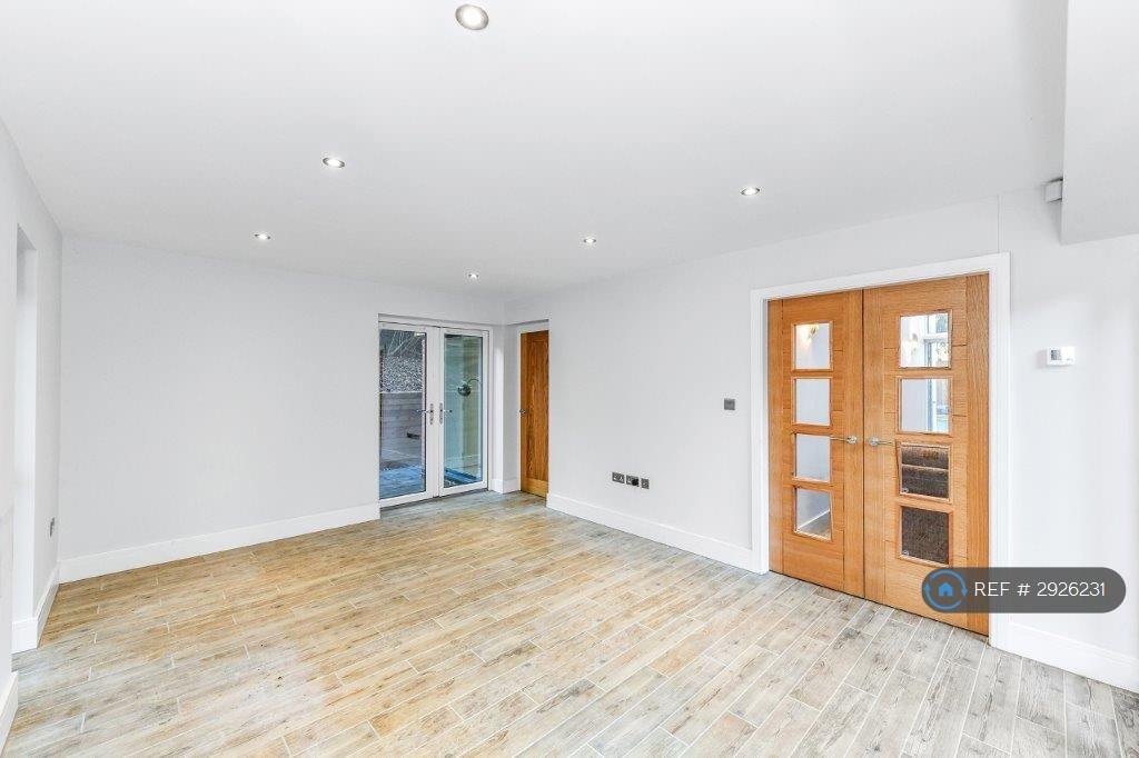 House in Nottingham - View 4