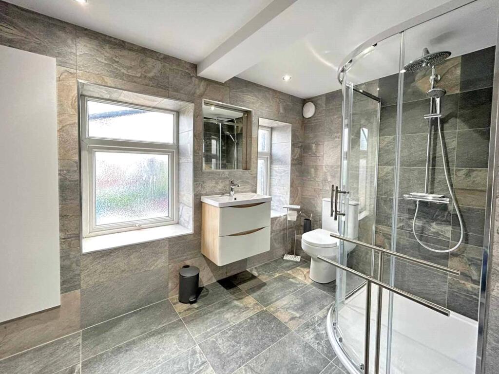 Apartment in Leeds - More