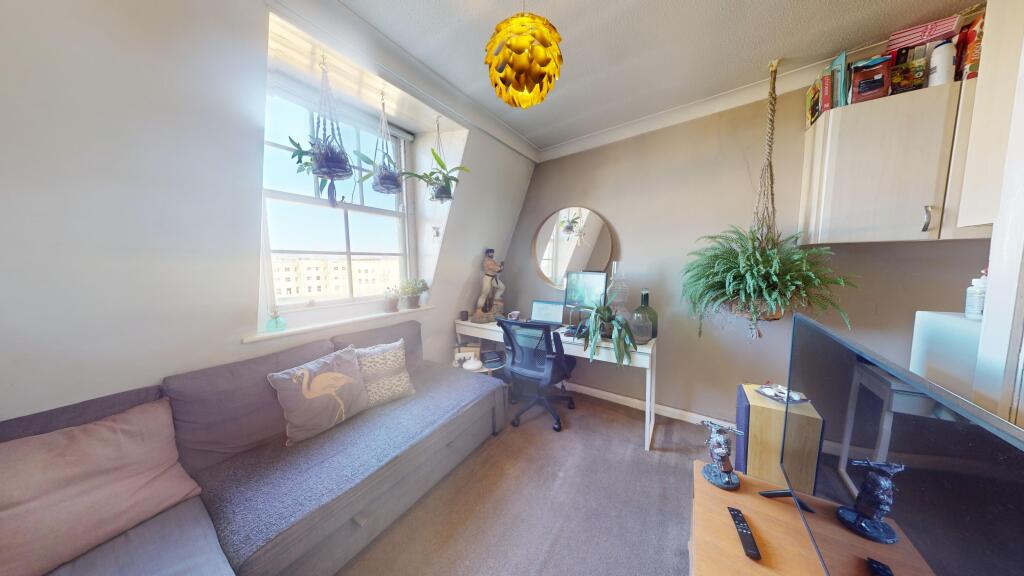 Apartment in Hove, Brunswick - View 3