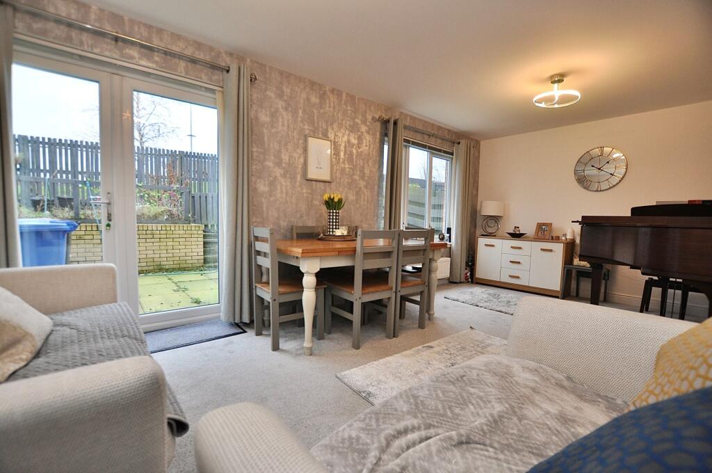 17 Garrett Avenue, Saltcoats, KA21 6GT photo 2