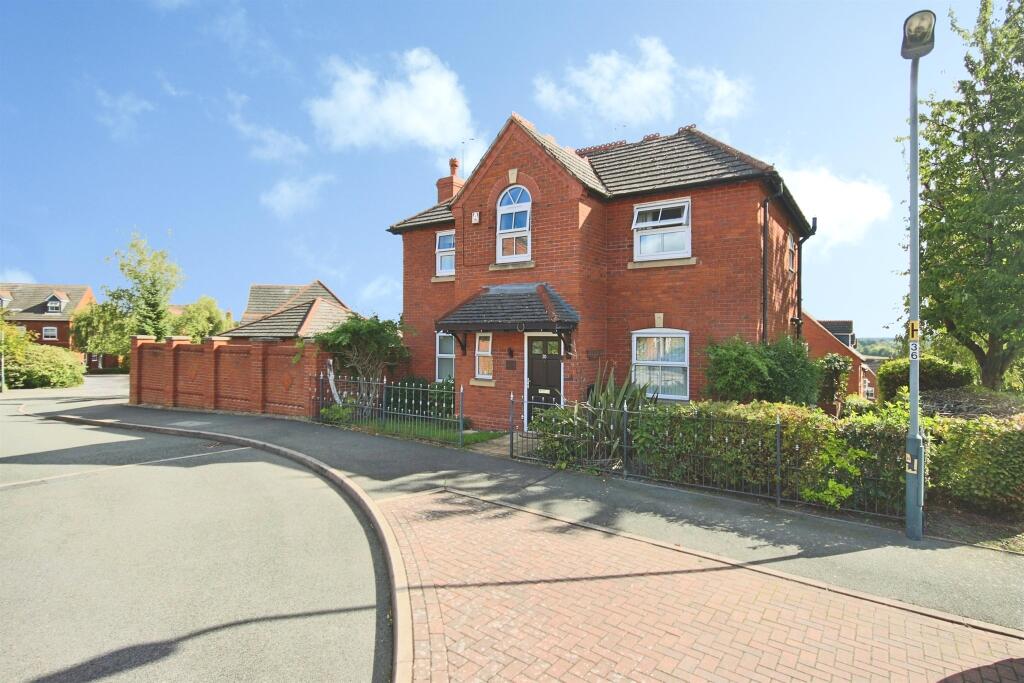 Main image of property: Charingworth Drive, Hatton Park, Warwick