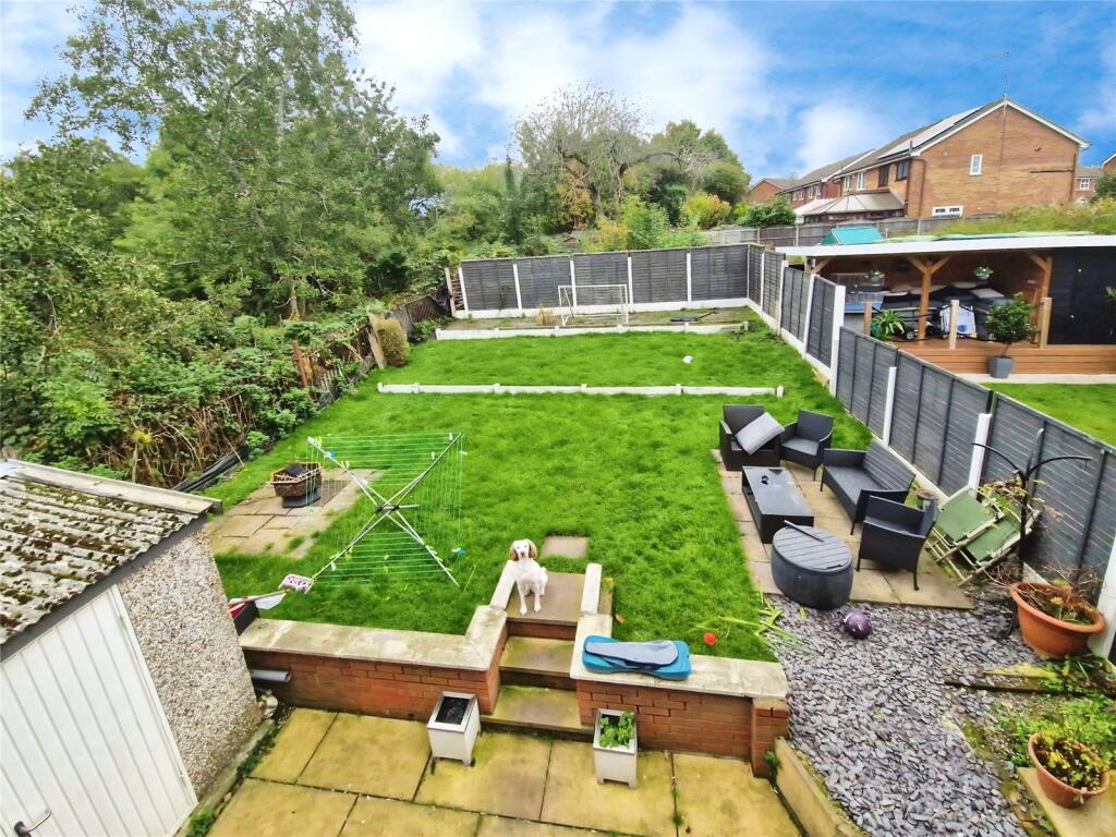 House in Salford, Linnyshaw - More
