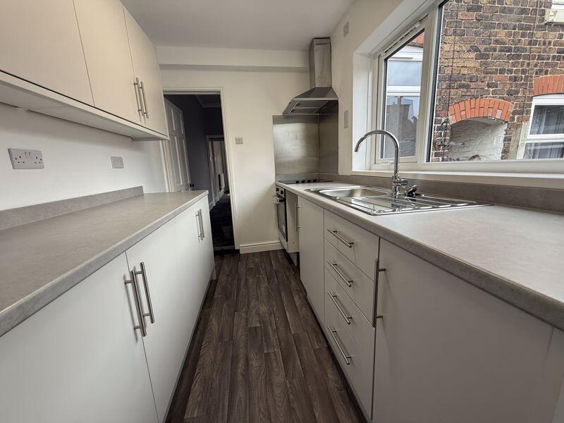 House in Stoke-on-Trent - More