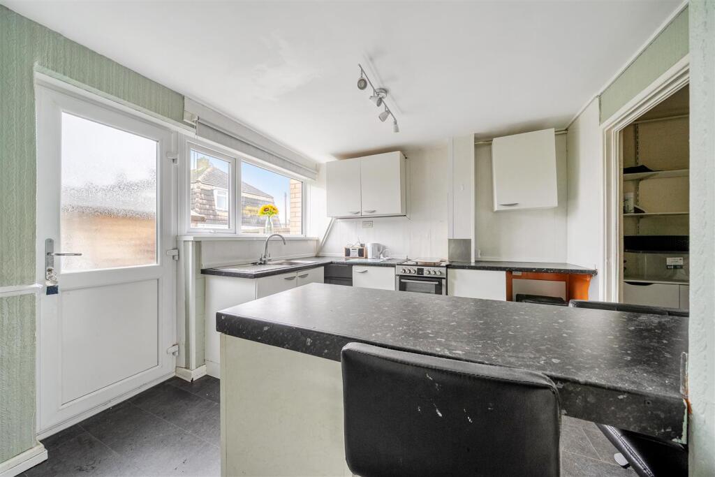 Wilton Avenue, Kidderminster photo 4