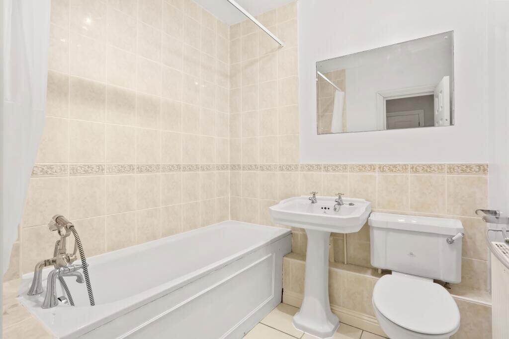 Apartment in Waverley, Witley and Milford - More