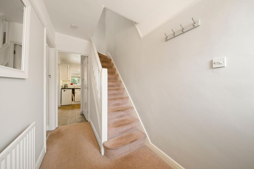 House in Elmbridge, Cobham - View 6