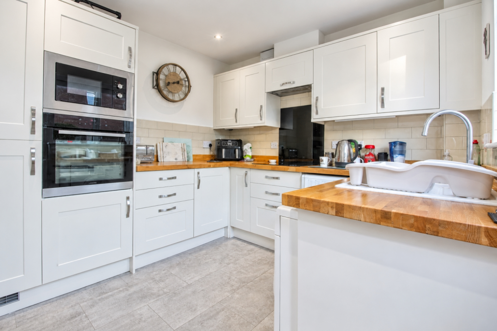 Dunnock Close, Uttoxeter, ST14 8XD photo 4