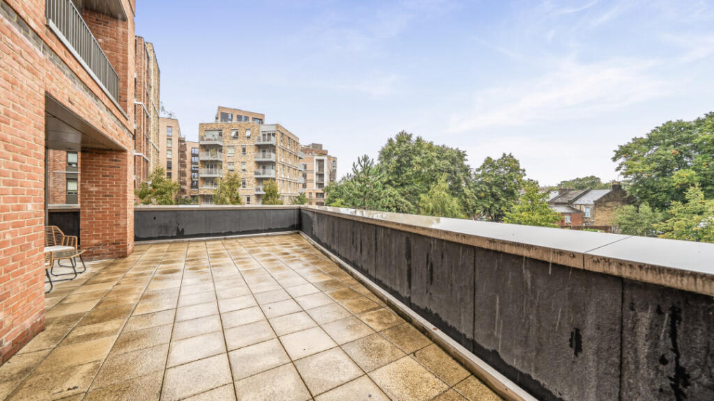 Apartment in London - More