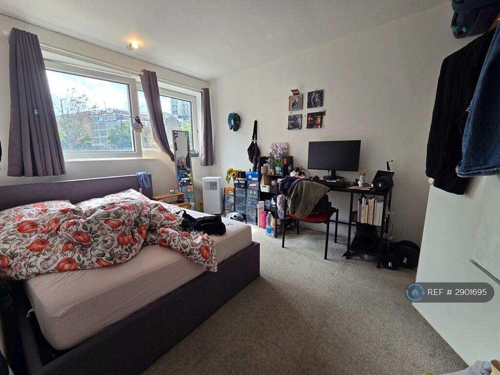 House in London - More