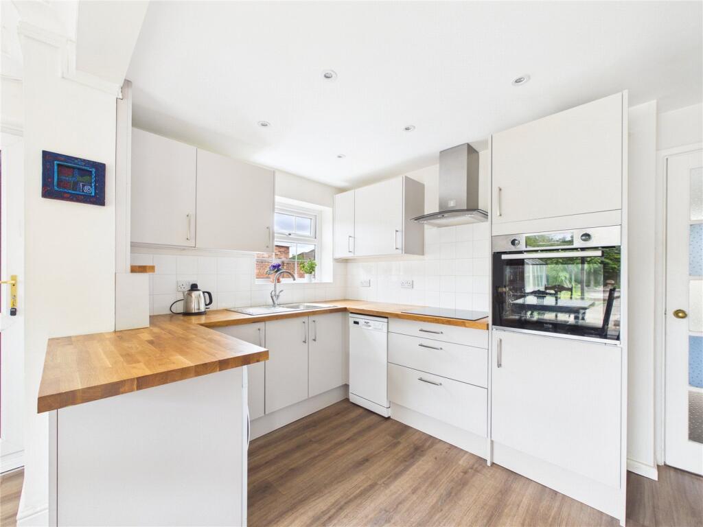 Carleton Road, Sprowston, Norwich, Norfolk photo 4