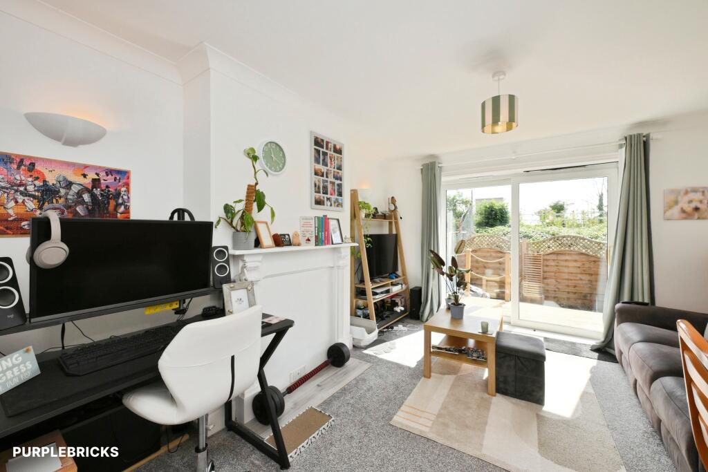 House in Portsmouth - View 3