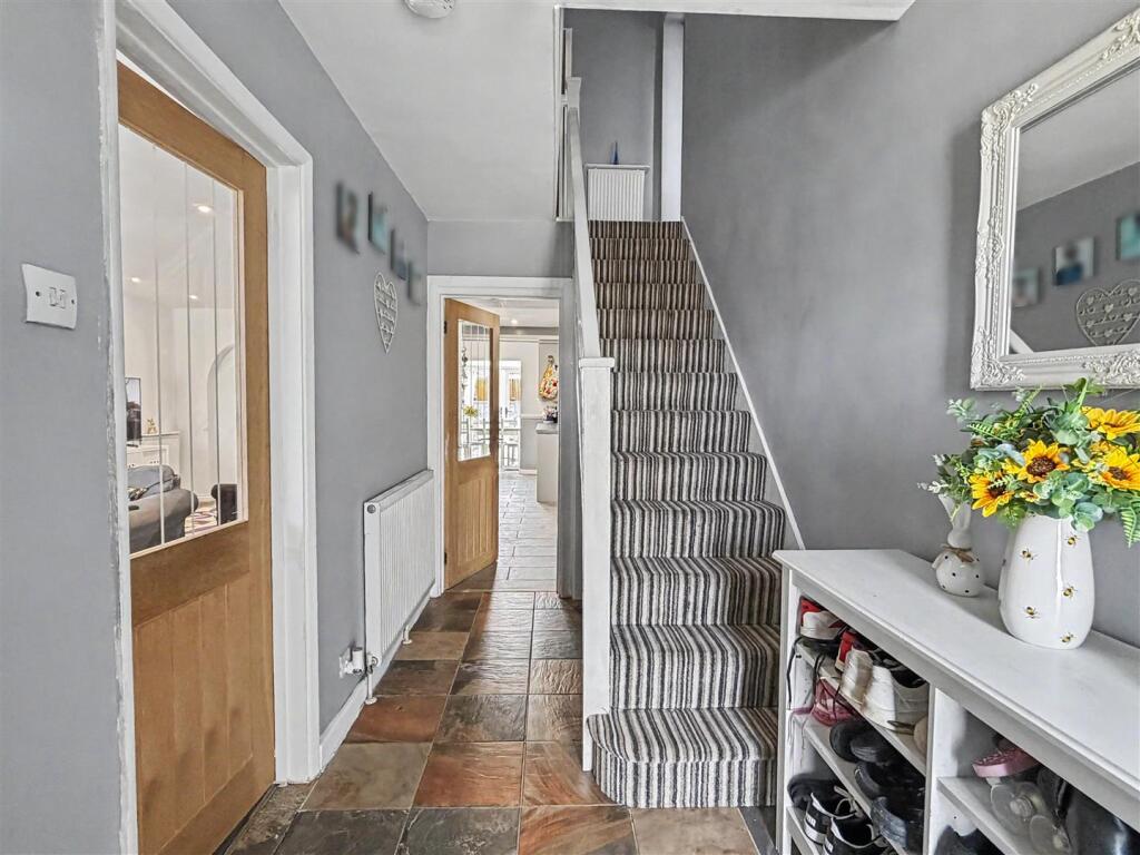 High Meadows, Midsomer Norton - View 4