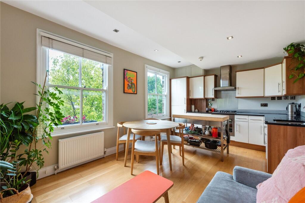 Apartment in London - View 2