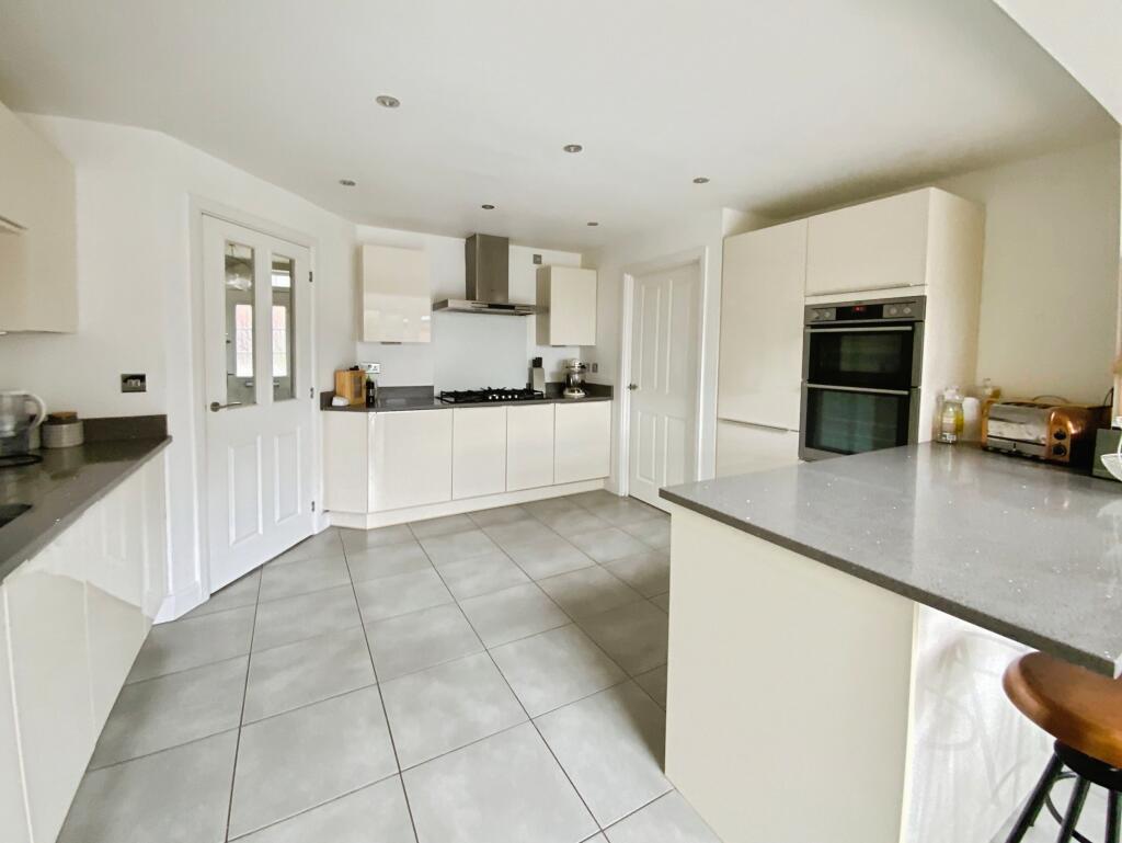 House in Hull - View 2