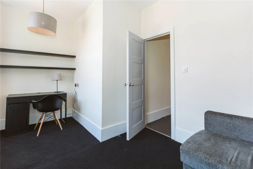 Apartment in Bristol - More