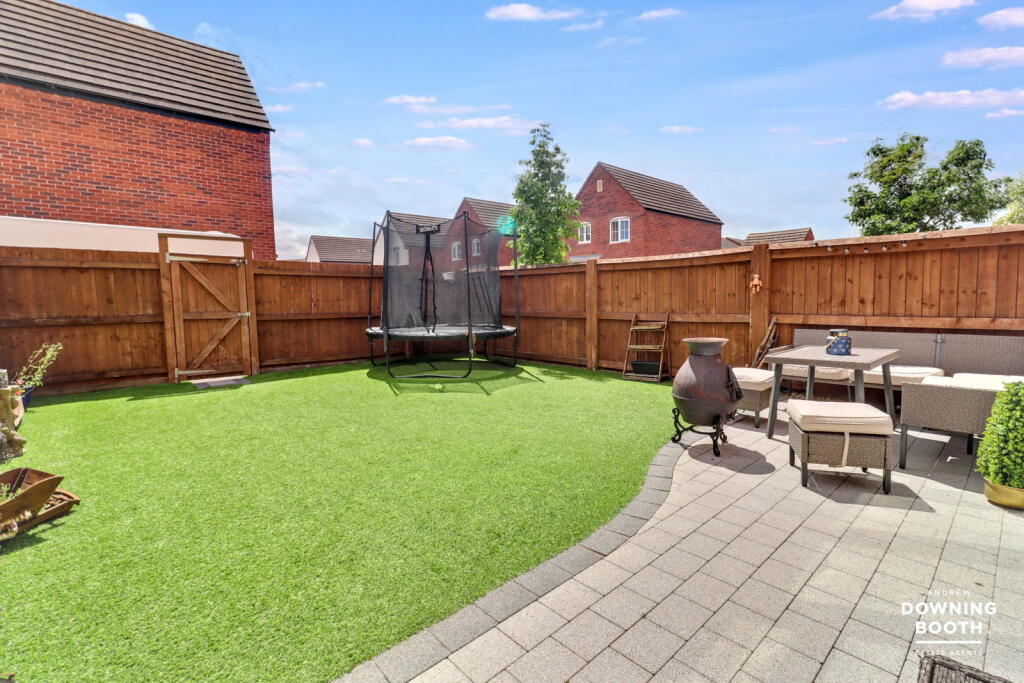 House in Lichfield, Fradley - View 3