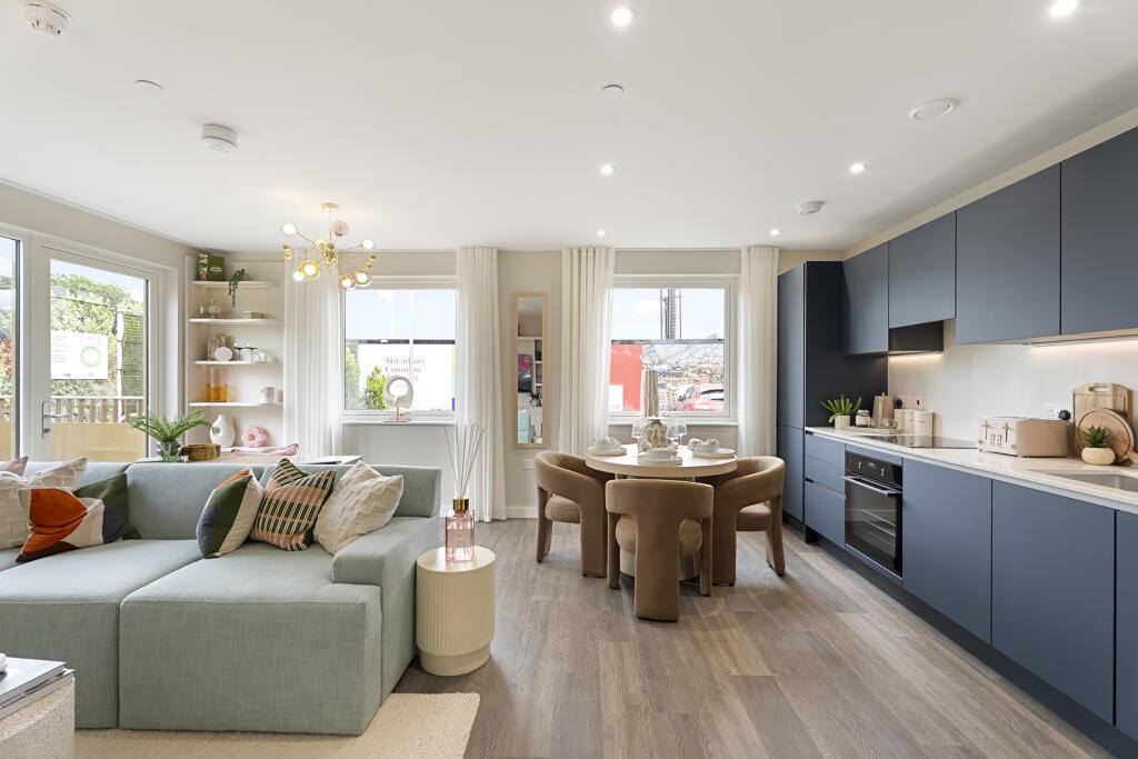 2-bed flat on 100 Woodgate Drive,
London,
SW16 5SE, £629,000