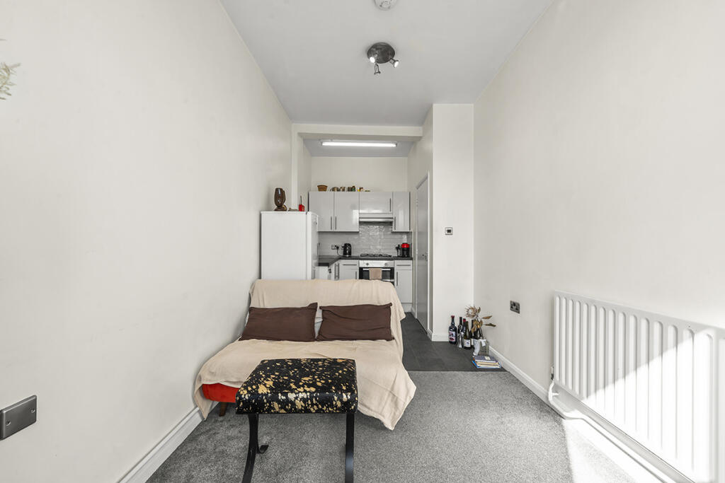 Apartment in London - View 5
