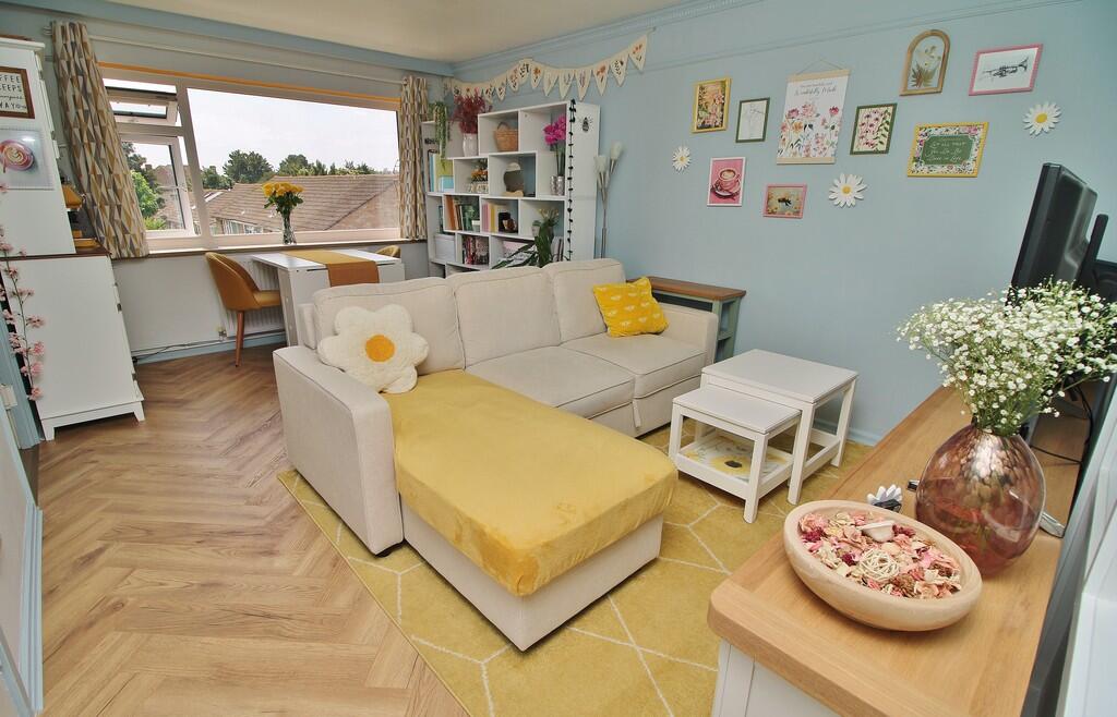 Chidham Close, Havant photo 2
