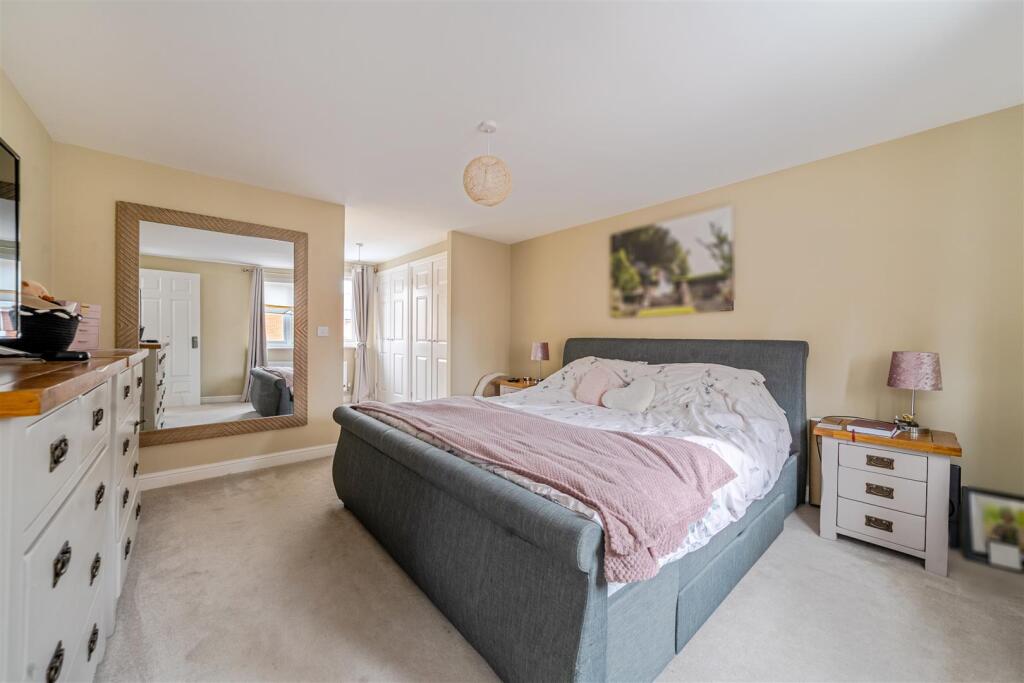 House in Amesbury - View 5