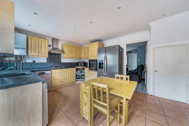 House in Thatcham, West Berkshire - View 5