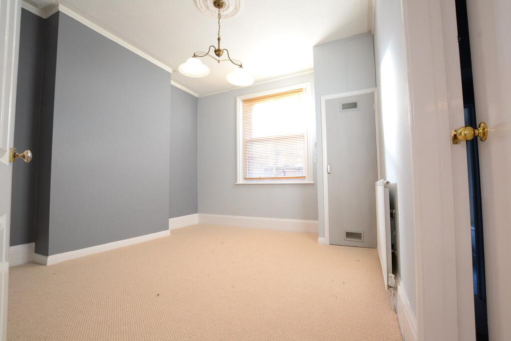 Apartment in Tonbridge - View 3