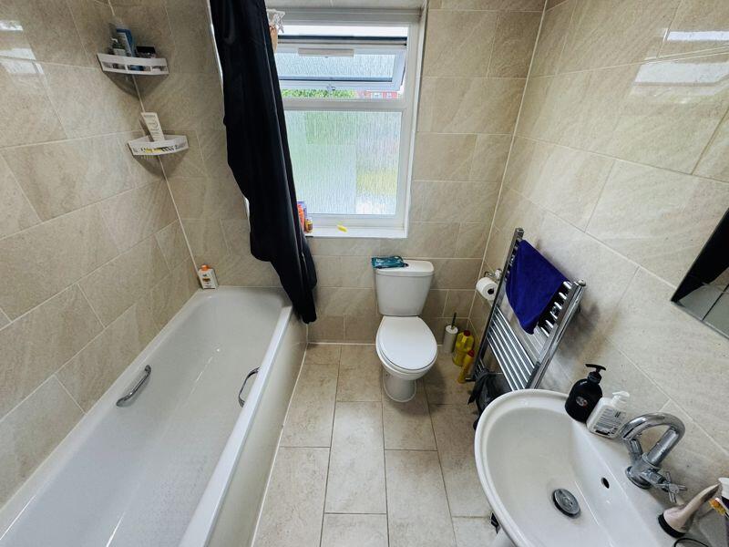 House in London - View 5