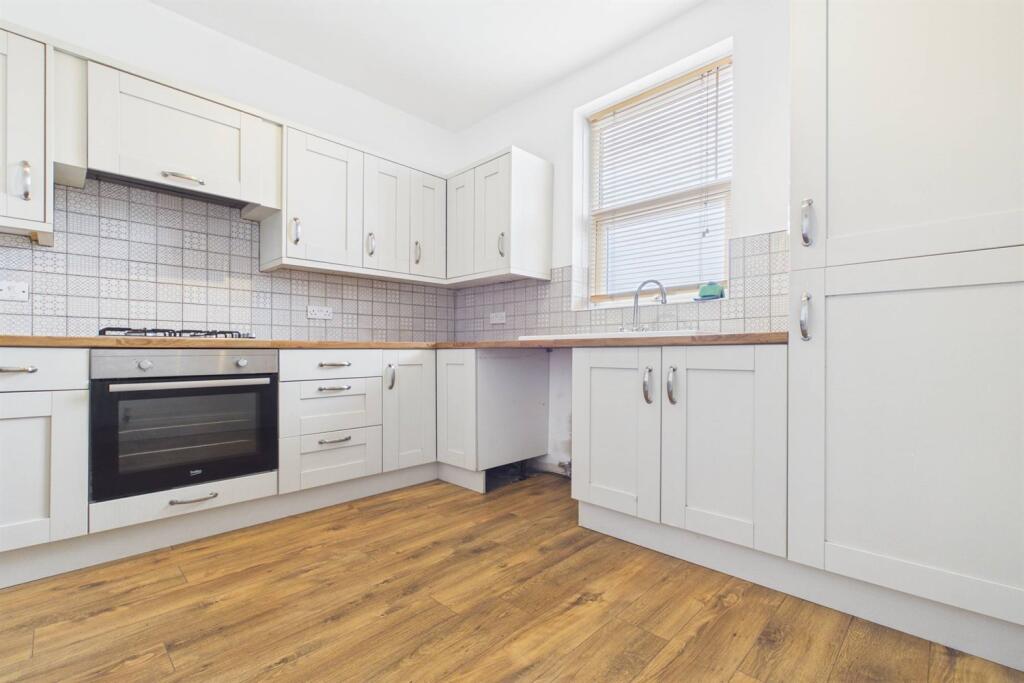 Apartment in Newcastle upon Tyne - View 4