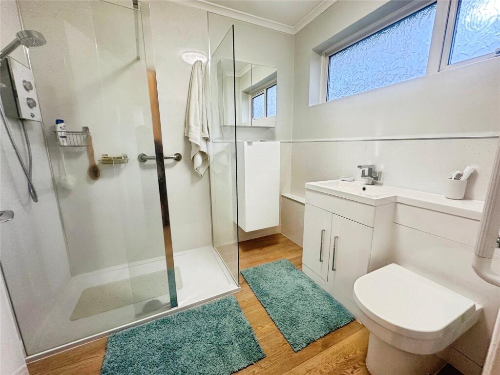 House in Gillingham, Medway - View 4