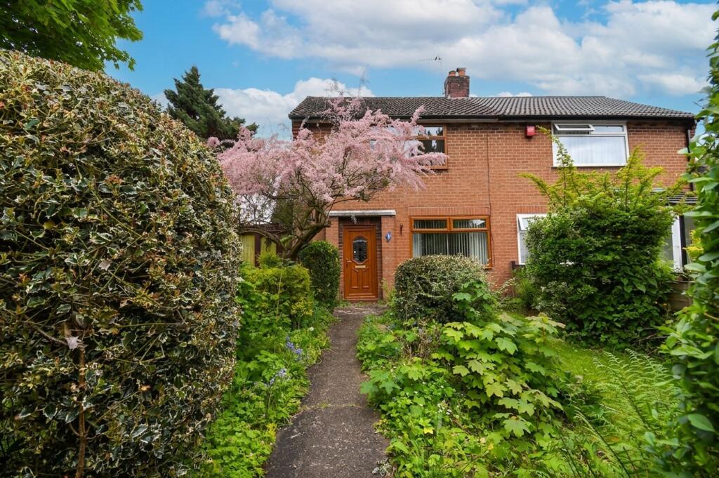 2-bed semi-detached on Lenham Avenue, Eccles, M30, £200,000