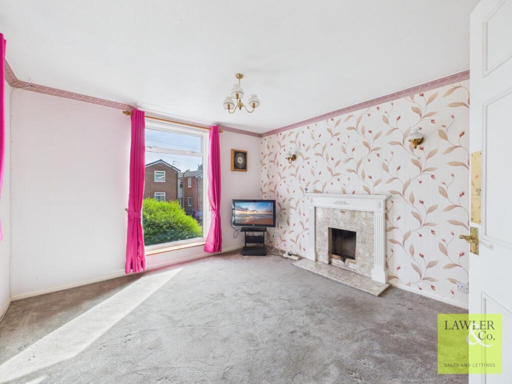 House in Stockport, Hawk Green - View 2