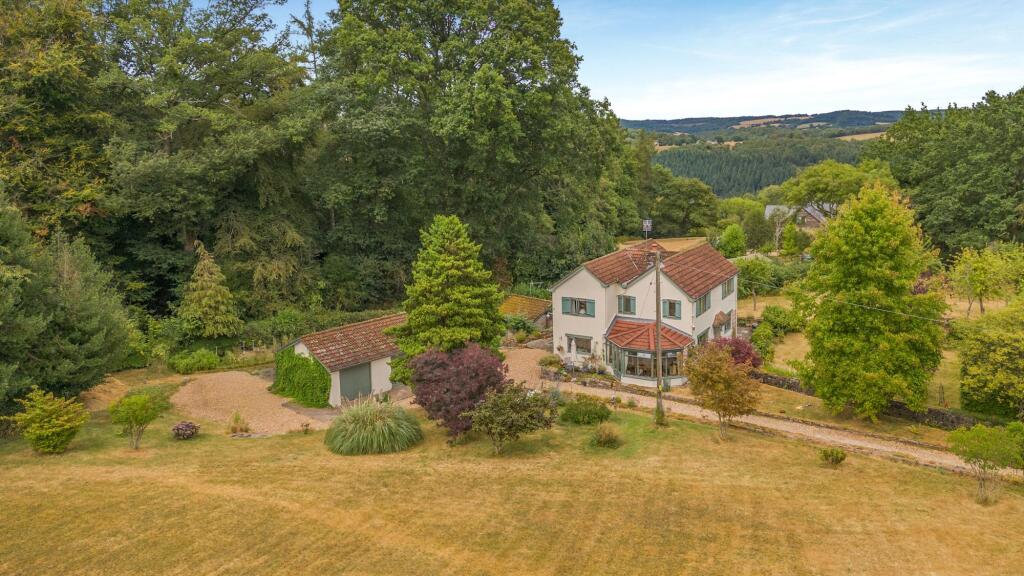 House in Newport - View 2