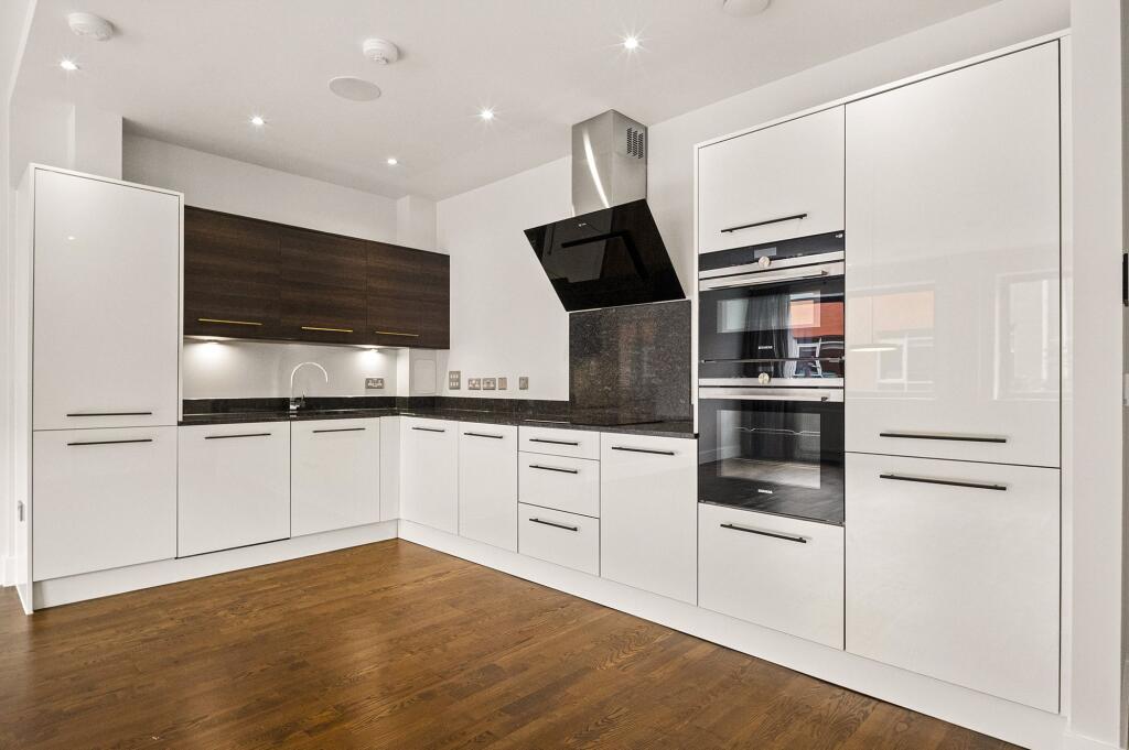 Apartment in Edinburgh - More