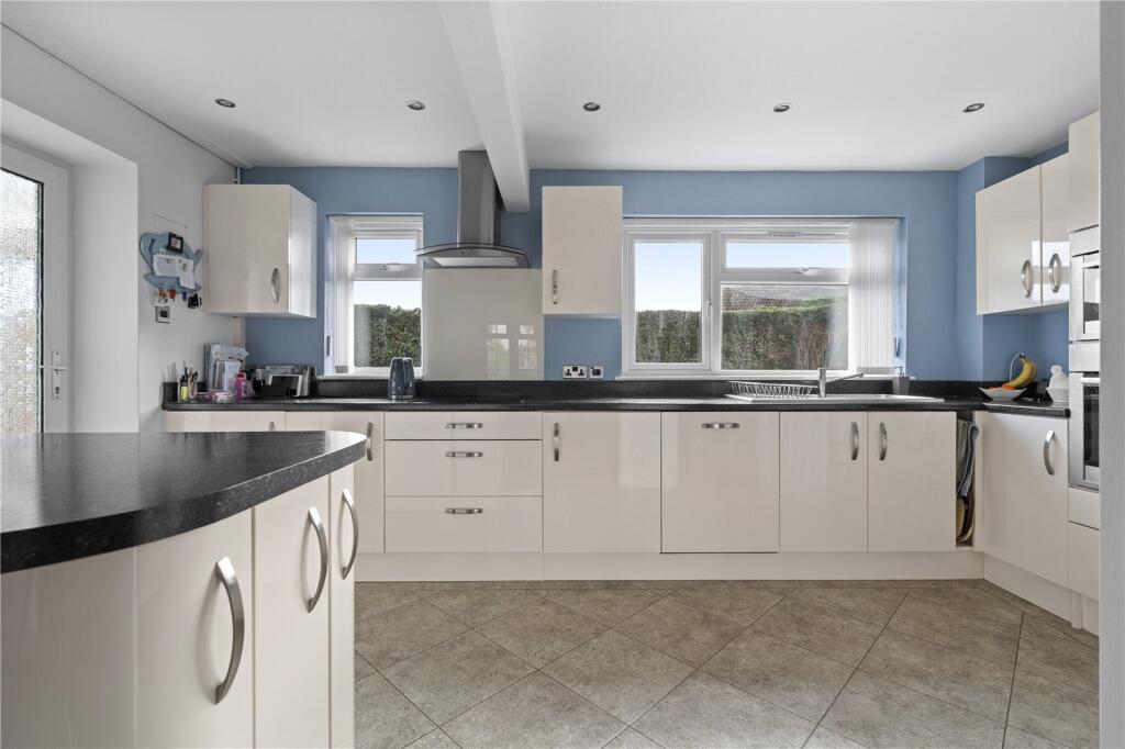 Spacious village link-detached home, Felton photo 4