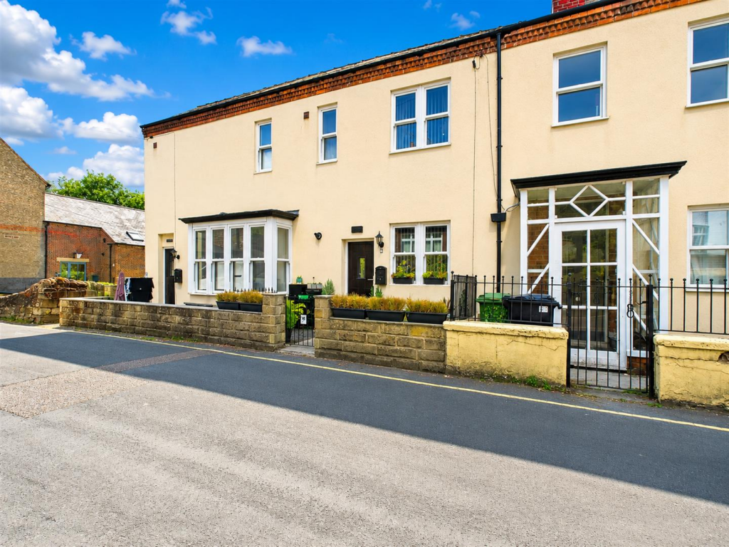 1-bed house on The Cottage, Green Lane, Belper Town, Derbyshire, £155,000