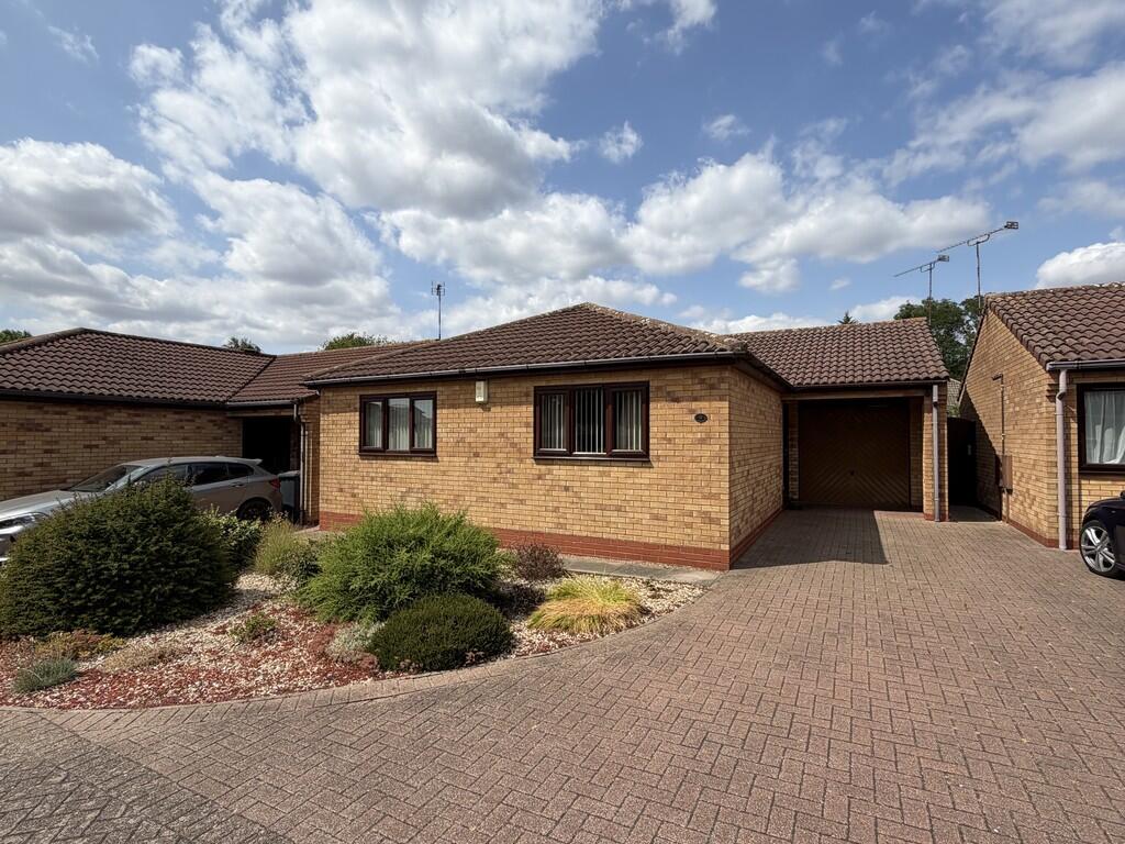 Main image of property: Linden Lea , Bedworth 