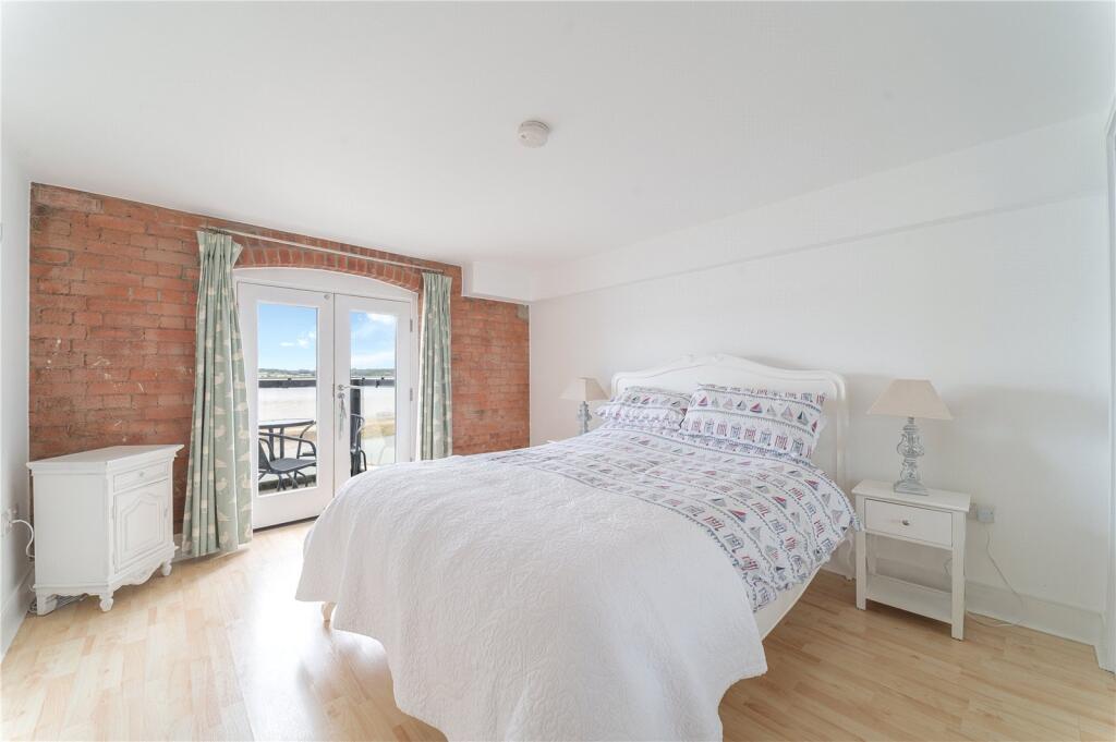 Apartment in Manningtree, Mistley - View 4