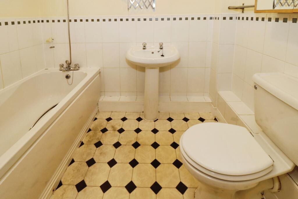 Apartment in Bristol - View 5