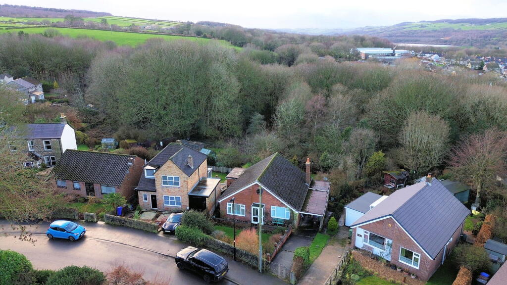 Whitwell Lane, Stocksbridge, Sheffield, S36 1GE photo 4