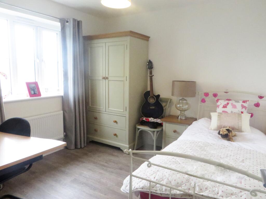 Vicarage Hill, Kingsteignton – další