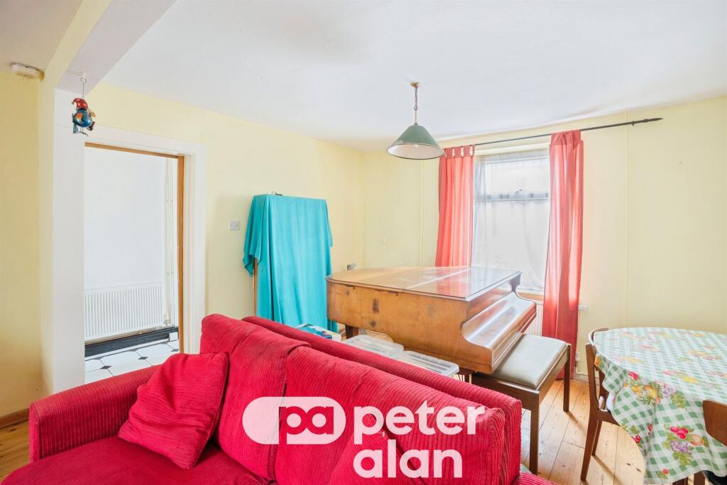 House in Newport, Five Lanes, Graig - View 4