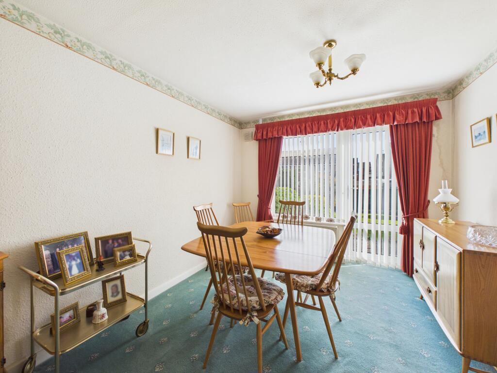 Ashton Close, Mickleover photo 3