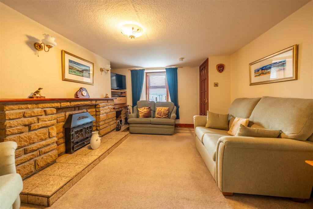 House in Perth - View 4